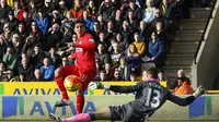 Video highlights gol pertama Roberto Firmino yang membuka kemenangan Liverpool atas Norwich City di Premier League, Sabtu (23/1/2016).