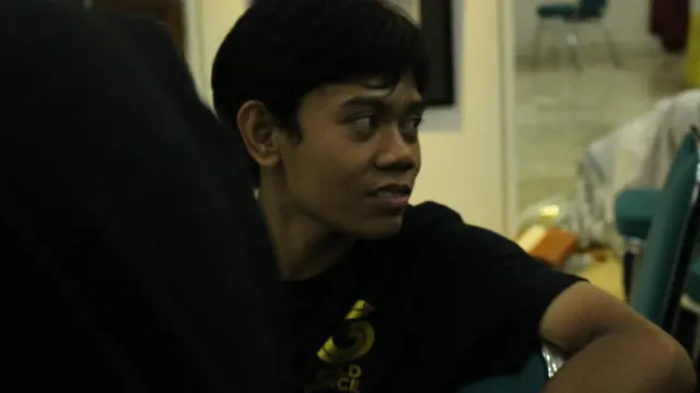 Melawan Dengan Ngakak