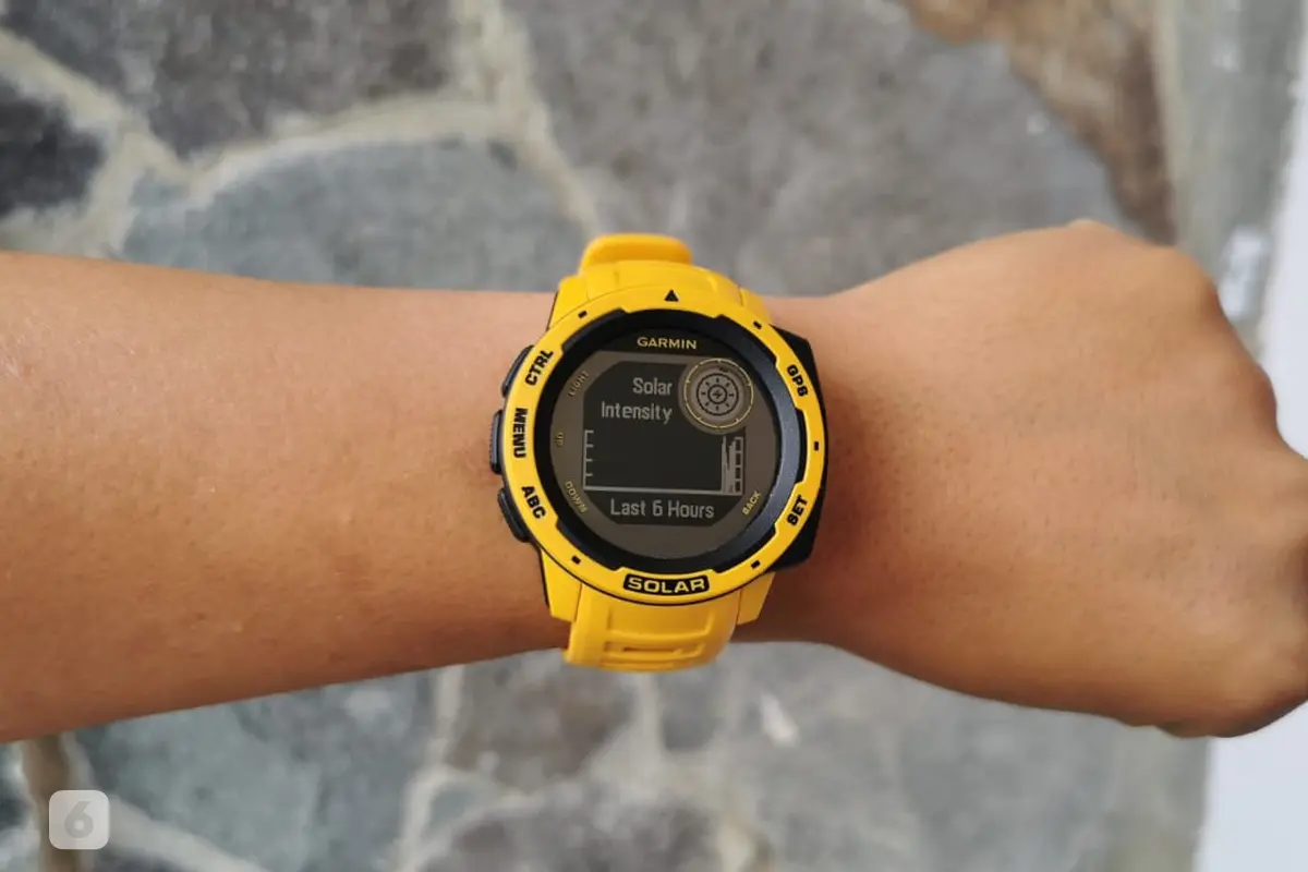 Garmin Instinct Solar, Jam Tangan Olahraga Bertenaga Surya