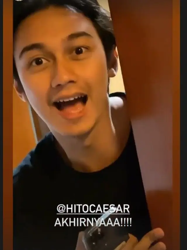 Lewat unggahan Instagram Stories, tampak Gerald mendatangi kamar Hito.