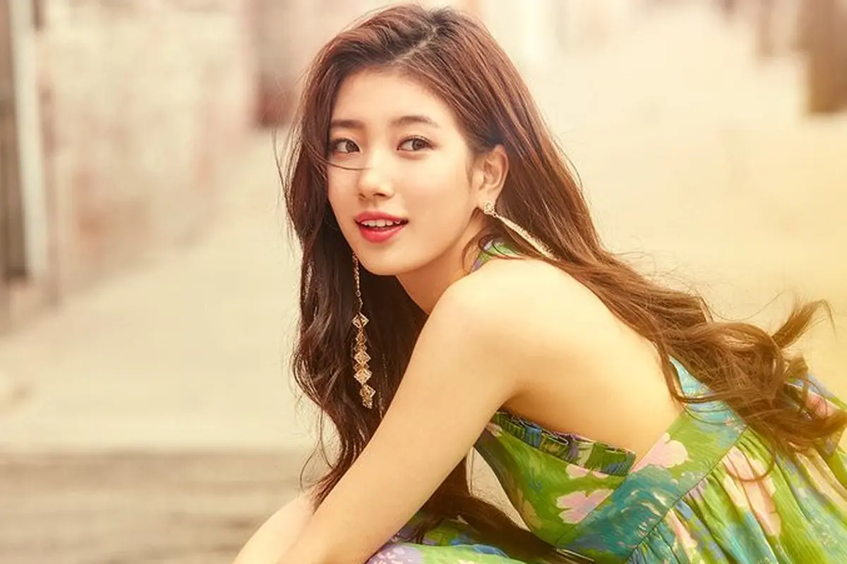 [Bintang] 5 Fakta Seputar Comeback Suzy, Holiday