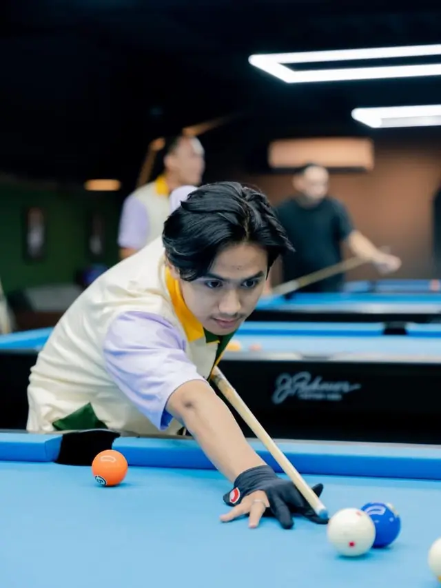 Tampil Gondrong, Ini 7 Potret Bowo Alpenliebe yang Disebut Mirip Iqbaal