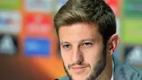 Lallana Yakin Liverpool Bisa Kalahkan MU