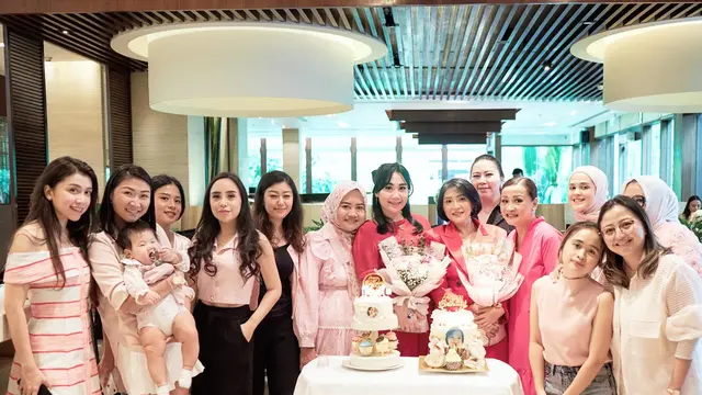 7 Momen Ultah Puput Nastiti Devi yang Ke-27, Rayakan Bersama Keluarga dan Sahabat