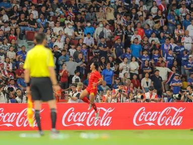 Selebrasi pemain Timnas Vietnam U-22 usai mencetak gol melawan Thailand U-22 pada final cabang olahraga sepak bola putra SEA Games 2025 yang berlangsung di Stadion Rajamangala, Bangkok, Thailand, Kamis (18/12/2025). (Bola.com/Bagaskara Lazuardi)