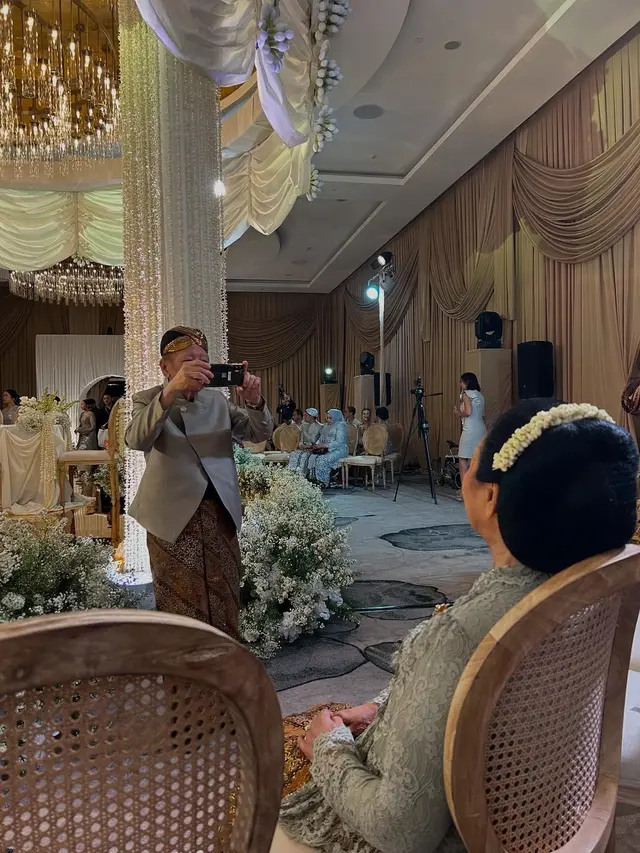 Potret Eyang Al Ghazali di Pernikahan Cucu