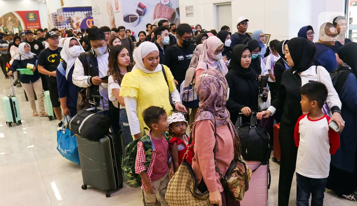 KCIC telah melayani sebanyak 123 ribu penumpang selama periode 17-23 Desember 2023. (Liputan6.com/Herman Zakharia)