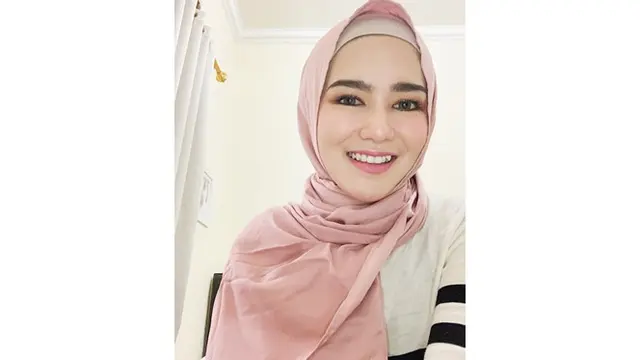 6 Potret Masayu Clara Pemeran Hits FTV Saat Berhijab, Buat Netizen Terkesima