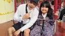 <p>Selain mengajak pergi kuliner, Nicky dan Ellyana juga menghabiskan waktu bersama di taman bermain. (Foto: Instagram/nickytirta)</p>