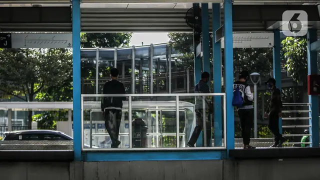 FOTO: Anies Perpanjang PSBB Jakarta, Juni Jadi Masa Transisi