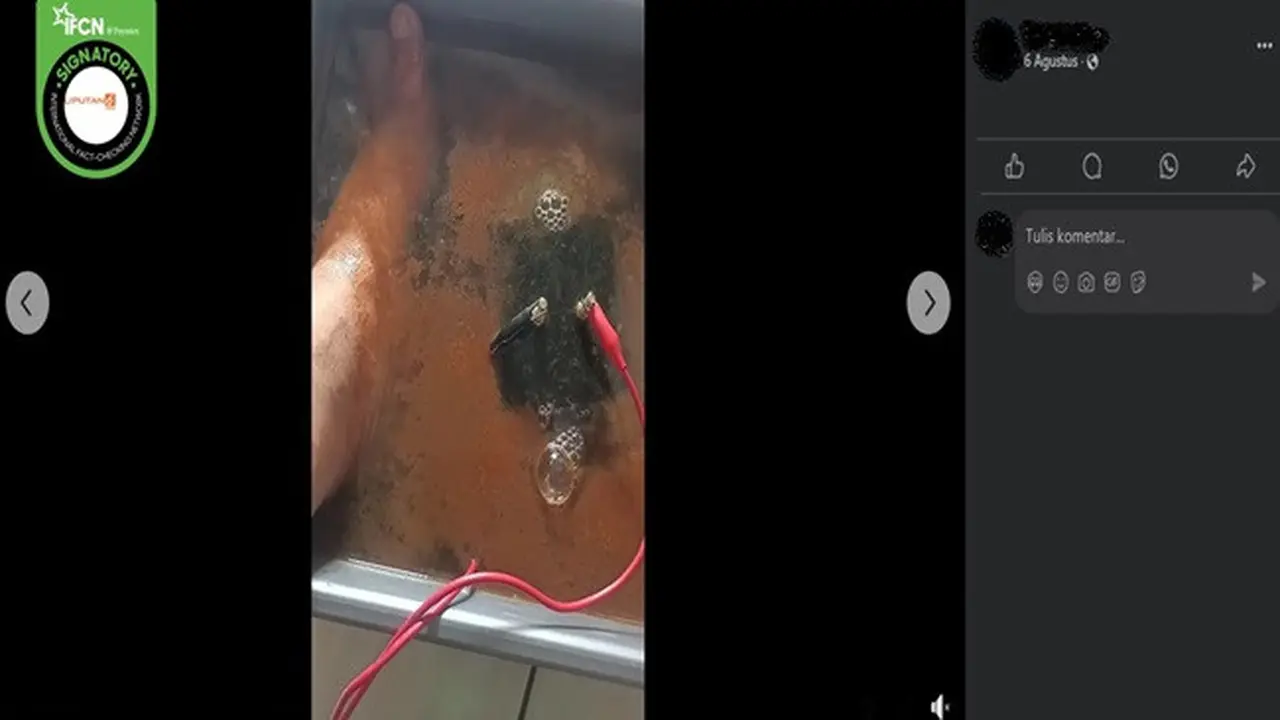 Gambar tangkapan layar klaim tentang merendam kaki dengan metode ion elektrik bisa mengeluarkan racun dari tubuh. (sumber: Facebook)
