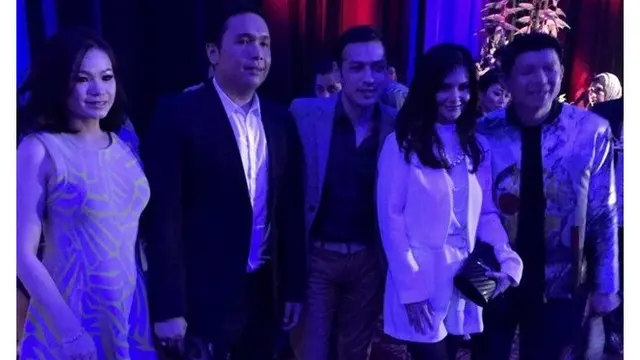 Foto Kebersamaan Cut Tari dan Richard Kevin (sumber: twitter.com/icontalentmgmt/therichardkevin)