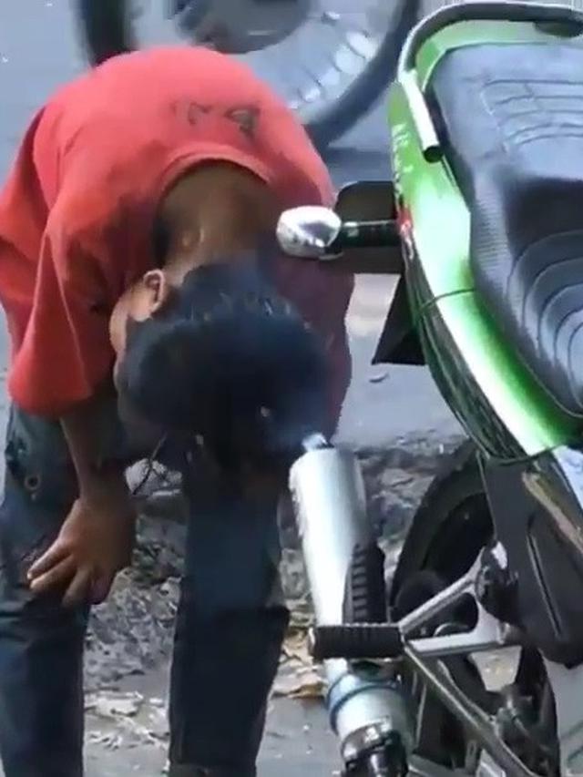 keringkan rambut pakai knalpot