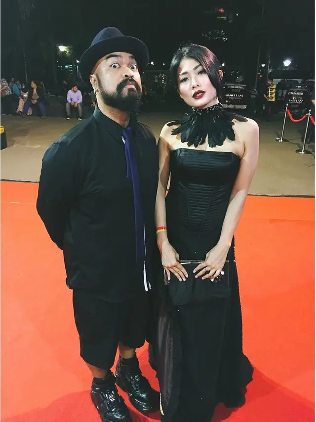 Unggah Foto Pernikahan, Ini 8 Pesona Nabila Putri Saat Pakai Gaun