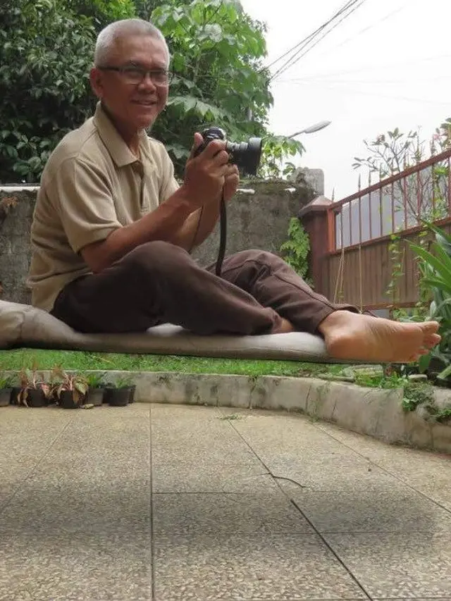 6 Editan Foto Absurd Ala Somantri Ahmad Ini Kocak, Skill Edit di Luar Nalar