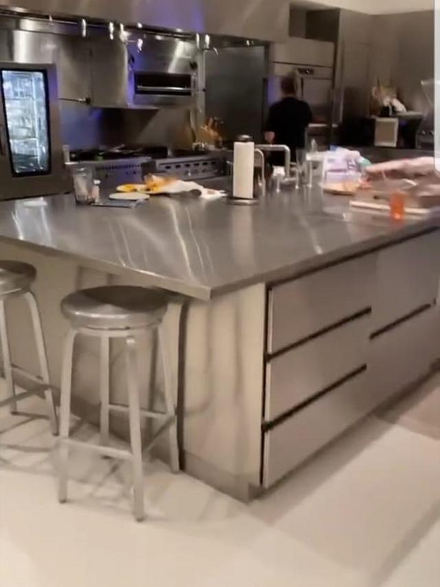 Dapur Kim Kardashian (Instagram/ kimkardashian)