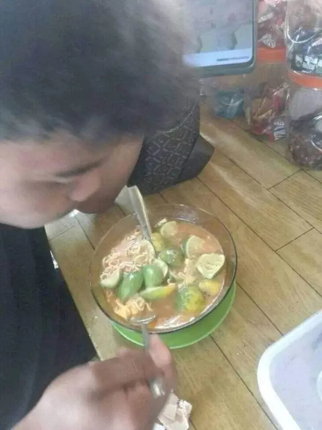6 Menu Takjil Pakai Es Buah Ini Nyeleneh, Kombinasi Terlalu Kocak