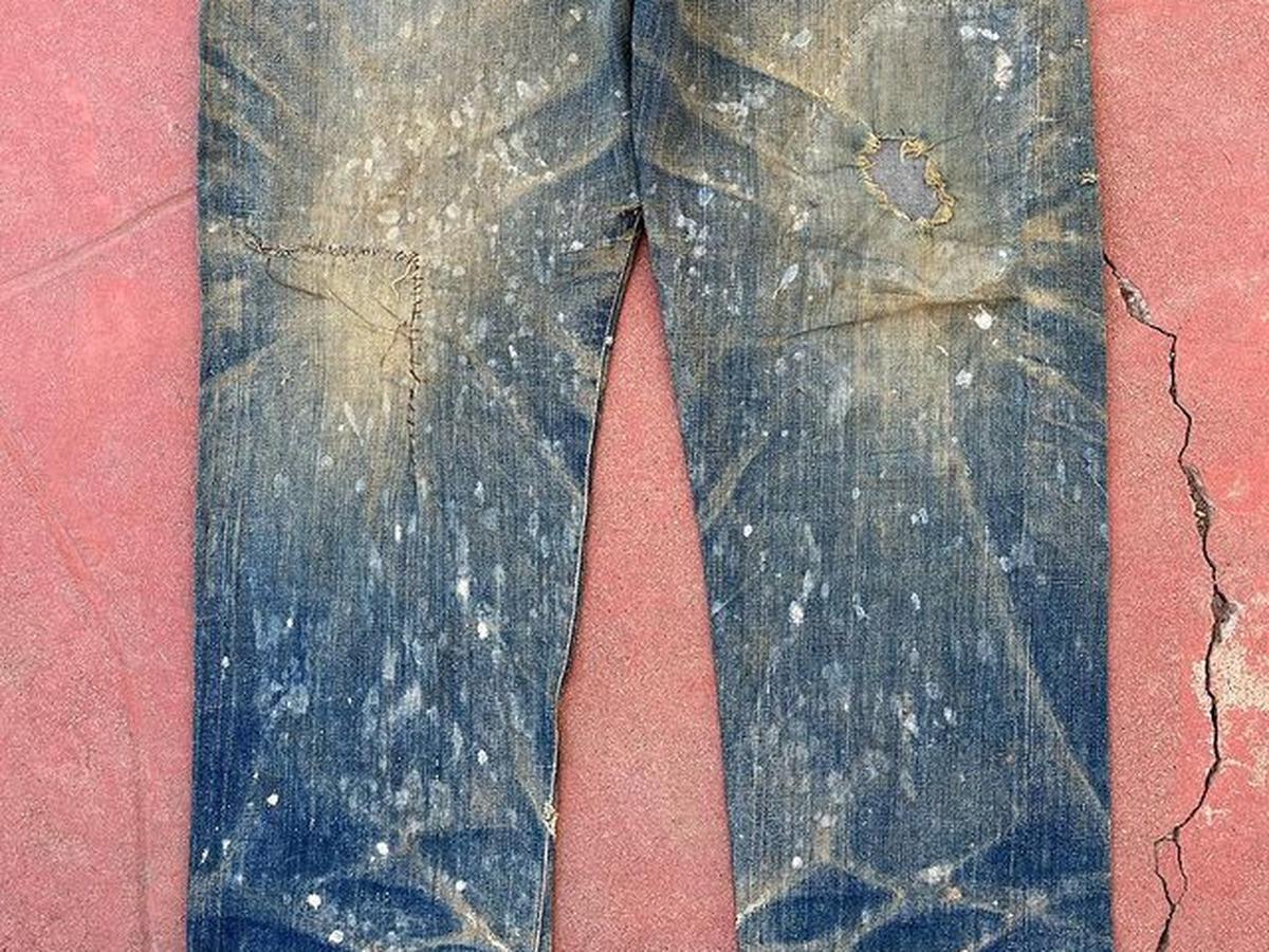Celana Jeans Rasis Terjual Rp1,3 Miliar dalam Pelelangan ...