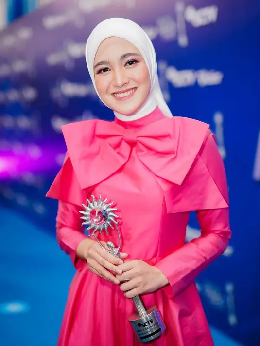 Bahkan berkat kepiawannya berakting, dia juga banjir prestasi. [foto: instagram/cutsyifaa]