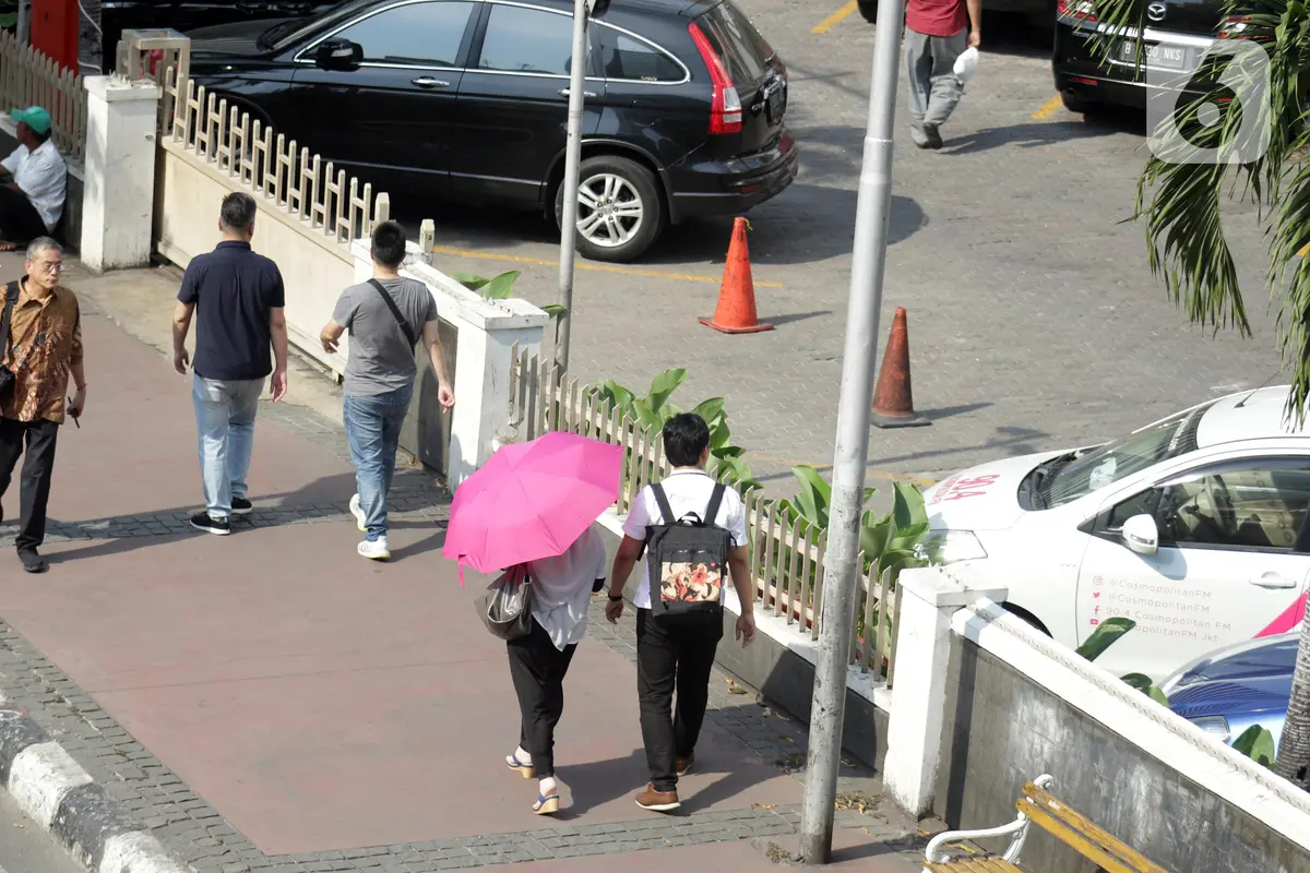 Waspada, Cuaca Jakarta Memanas