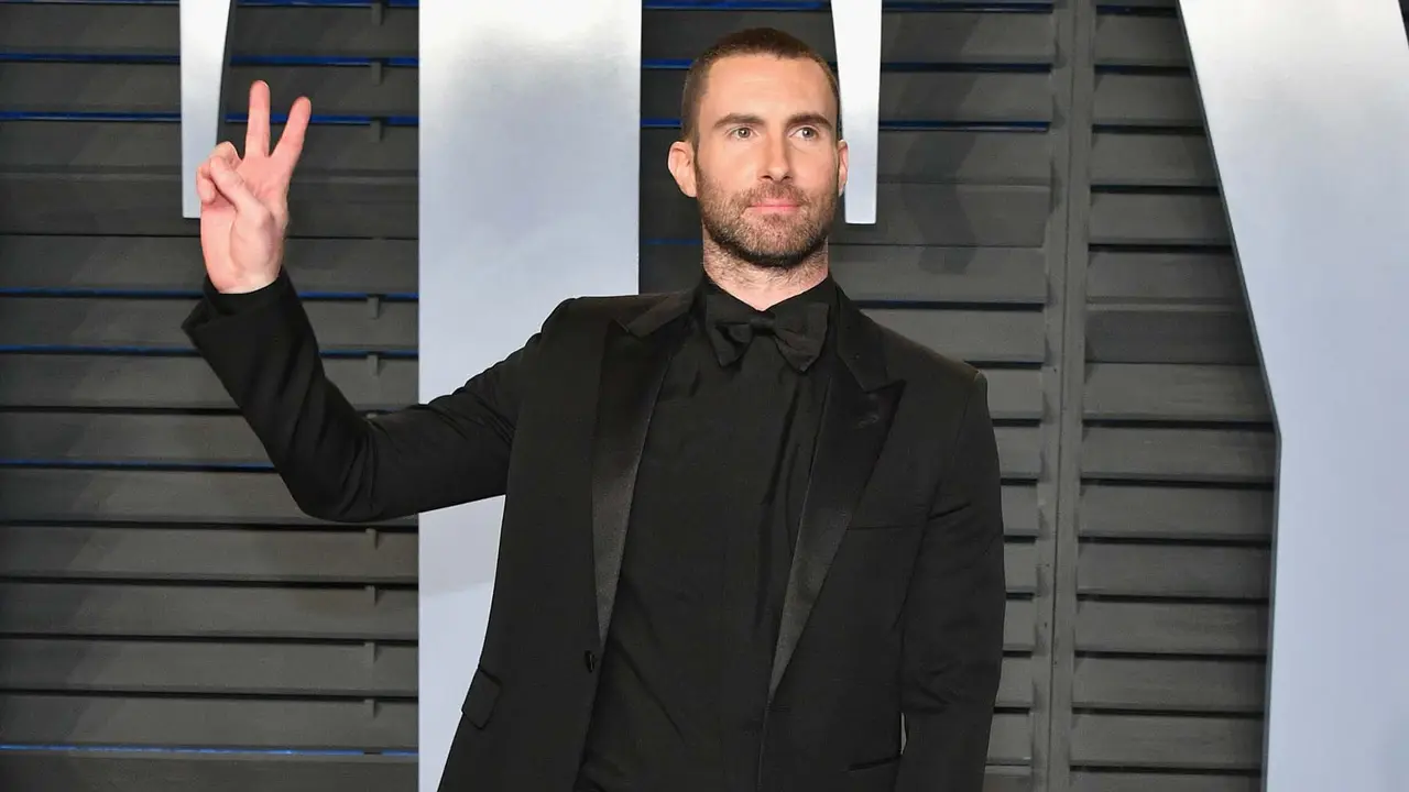 [Bintang] Adam Levine