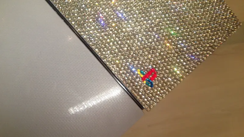 PS4 Edisi Spesial Ini Dibalut Dengan Kristal Swarovski