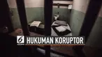 Hukuman maksimal koruptor yakni dihukum seumur hidup dan hukuman mati. Aturan tersebut tertuang di UU Tindak Pidana Korupsi.