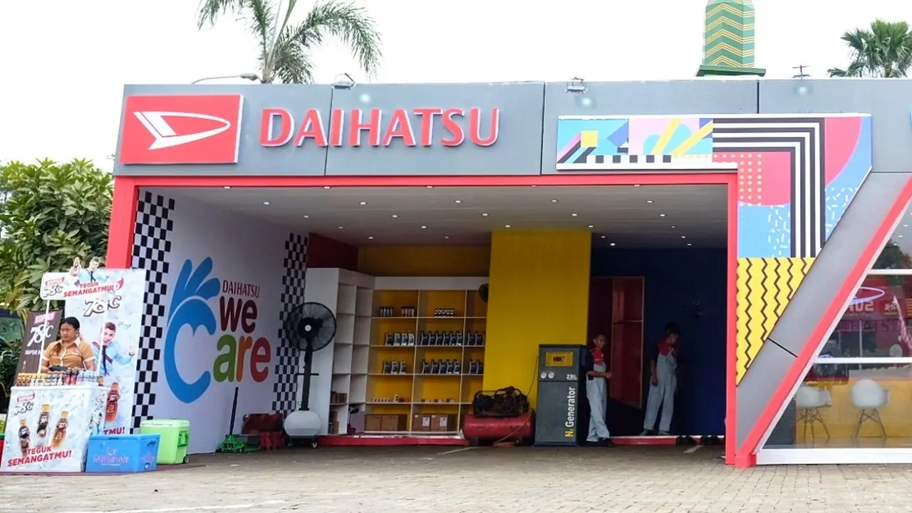 Siap beroperasi selama 24 jam, Posko Siaga Daihatsu siap melayani konsumen mulai tanggal 21 hingga 30 Desember 2019 di 3 titik,yakni, Rest Area KM 72A Tol Purbaleunyi, Rest Area KM 102A Tol Cipali dan Rest Area KM 275 Tol Pejagan.