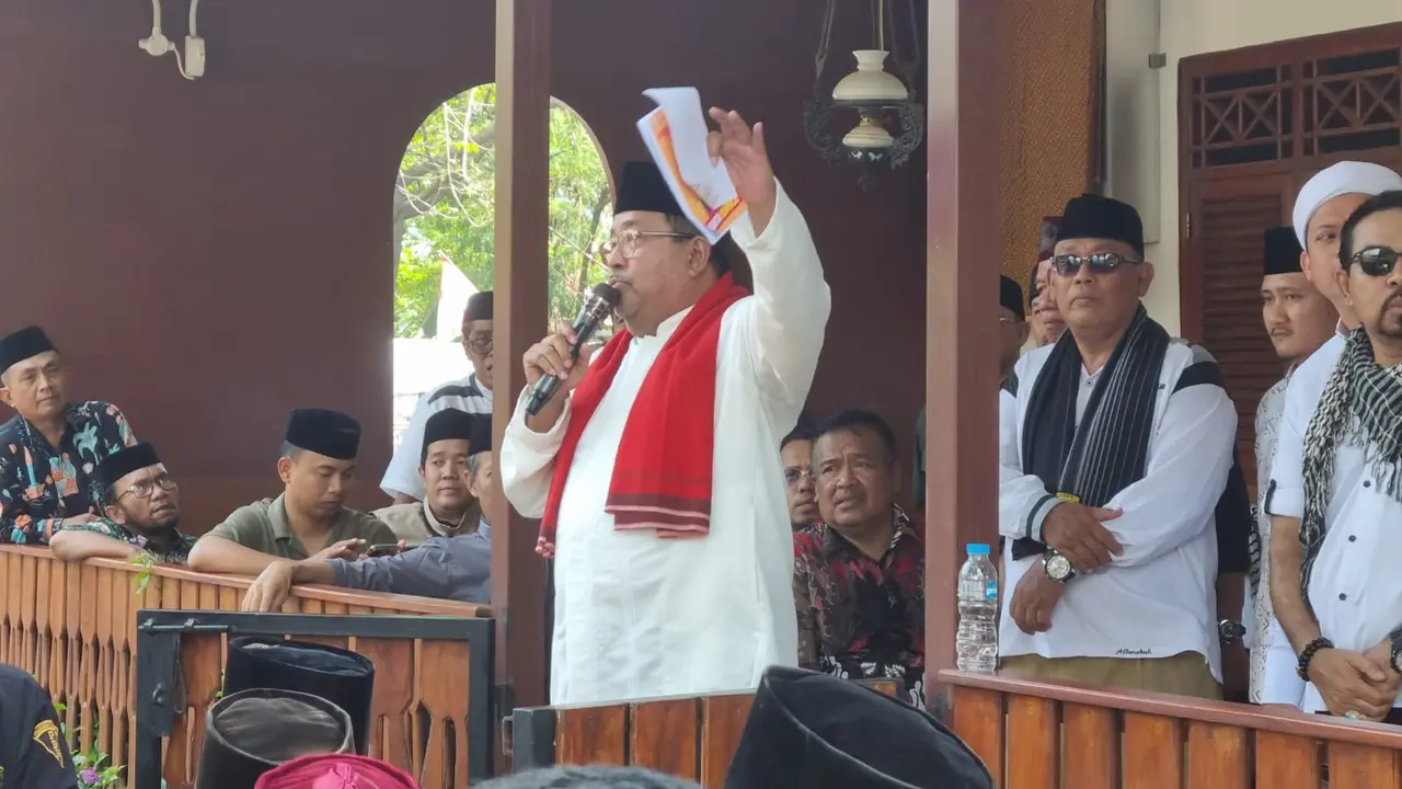Rano Karno saat blusukan di Kampung Pandawa, Kalideres, Jakarta Barat, Jumat (27/9/2024)