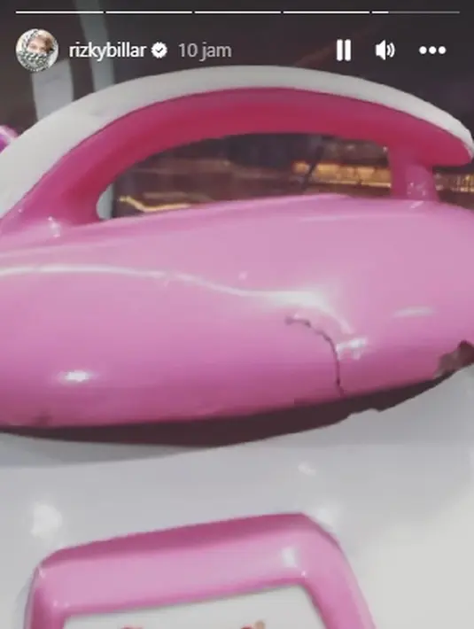 <p>Setelah laporan itu dicabut, Lesti dan Rizky Billar terlihat kembali mesra. Salah satunya adalah postingan Billar di Instagram Stories. [Foto: instagram.com/rizkybillar]</p>