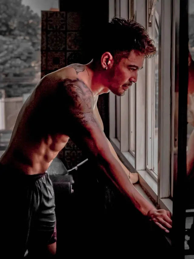 7 Potret Robby Purba Pamer Badan Kekar, Turun 12 Kilo Usai Latihan 2 Bulan