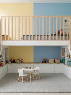 Interior Rumah Minimalis dengan Mezzanine yang Estetik dan Nyaman dengan Kamar Anak/ Ilustrasi AI