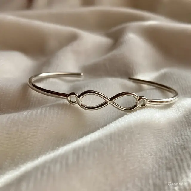 Gelang Emas Putih