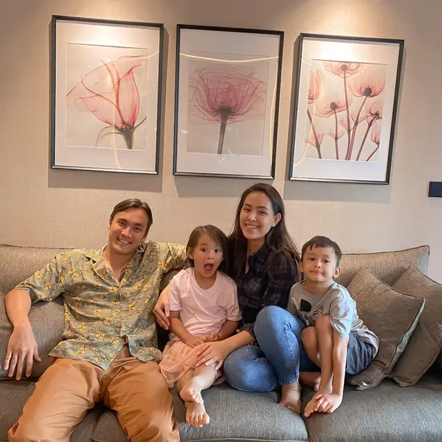 Potret Lady Veronica dan Rendy Kjaernett Saat Asuh Anak