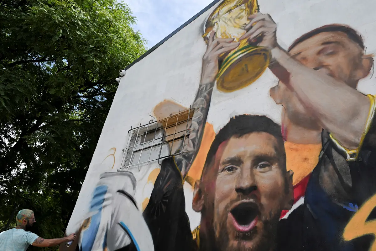 Mural Messi Hiasi Sudut Kota Buenos Aires