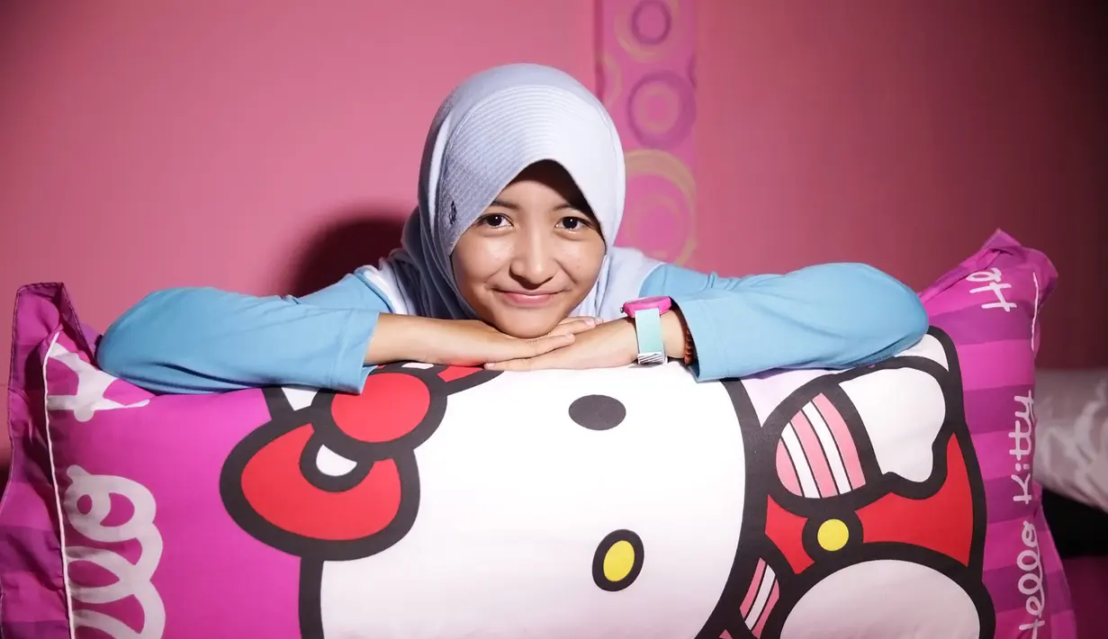 "Ya kangen juga sih, gara-gara rental PS juga materi stand up gua jadi banyak kan. Karena emang nggak keurus, nggak ada yang jagain gitu, ya kadang tutup, kadang buka, nggak kaya dulu lagi," ucapnya. (Bambang E. Ros/Bintang.com)