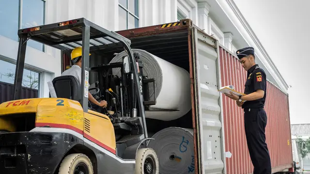 Bea Cukai akan memberlakukan secara penuh penggunaan sistem aplikasi Pemasukan dan Pengeluaran barang ke dan dari Pusat Logistik Berikat dalam rangka Ekspor dan/atau Transhipment (P3BET) pada 1 Januari 2019. Dok Bea dan Cukai.