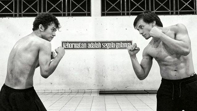 6 Potret Jefri Nichol saat Olahraga Tinju, Terbaru Lawan Haters