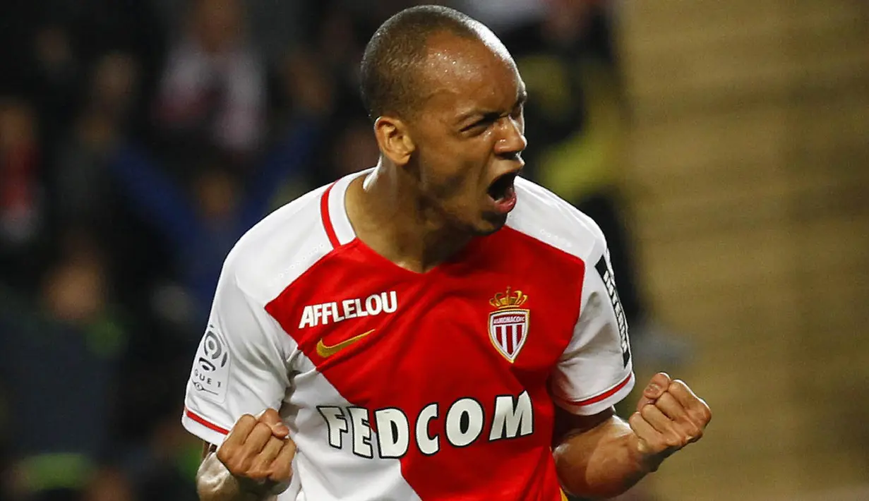 4. Fabinho, kebutuhan akan bek kanan membuat pemain Monaco ini menjadi incaran pelatih MU, Jose Mourinho. Marca melaporkan jika Setan Merah sudah menyiapkan mahar 25 juta pounds untuk mendatangkannya ke Old Trafford. (AFP/Jean Christophe Magnenet)