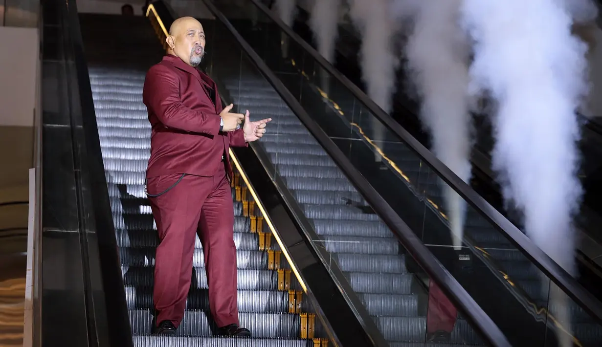 Indro juga mengatakan bahwa ia dan teman-temannya bukan lah apa-apa tanpa peran dari para penggemar yang selalu memberikan dukungan kepada film Warkop DKI Reborn: Jangkrik Boss Part 2. (Deki Prayoga/Bintang.com)