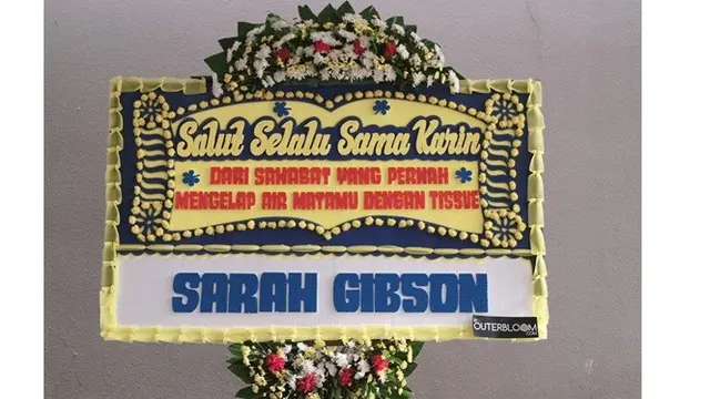 Awkarin Dikabarkan Beli Hotel, 6 Potret Tulisan di Karangan Bunganya Ini Curi Perhatian
