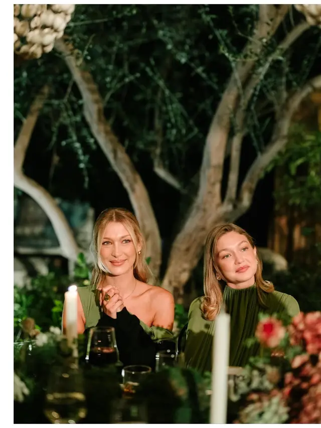 6 Gaya Bella dan Gigi Hadid di Pernikahan Sang Kakak, Kompak Bergaun Hijau Sage