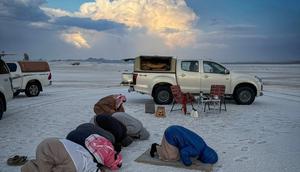 Fenomena Langka Hujan Salju di Arab Saudi./ Twitter.com/@IKON1436