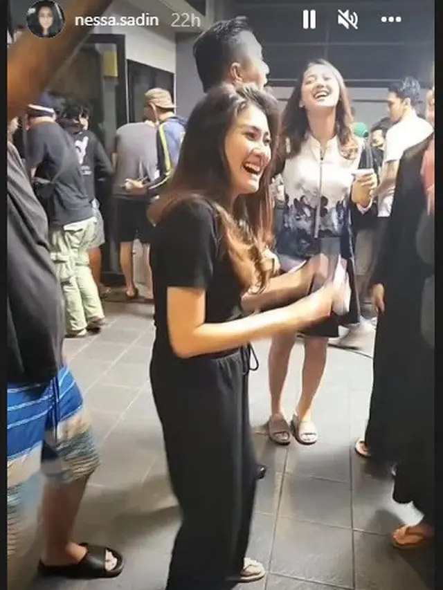 Demmy Febriana Rayakan Ulang Tahun Bareng Pemain Love Story The Series (Foto: Instagram/@nessa.sadin)
