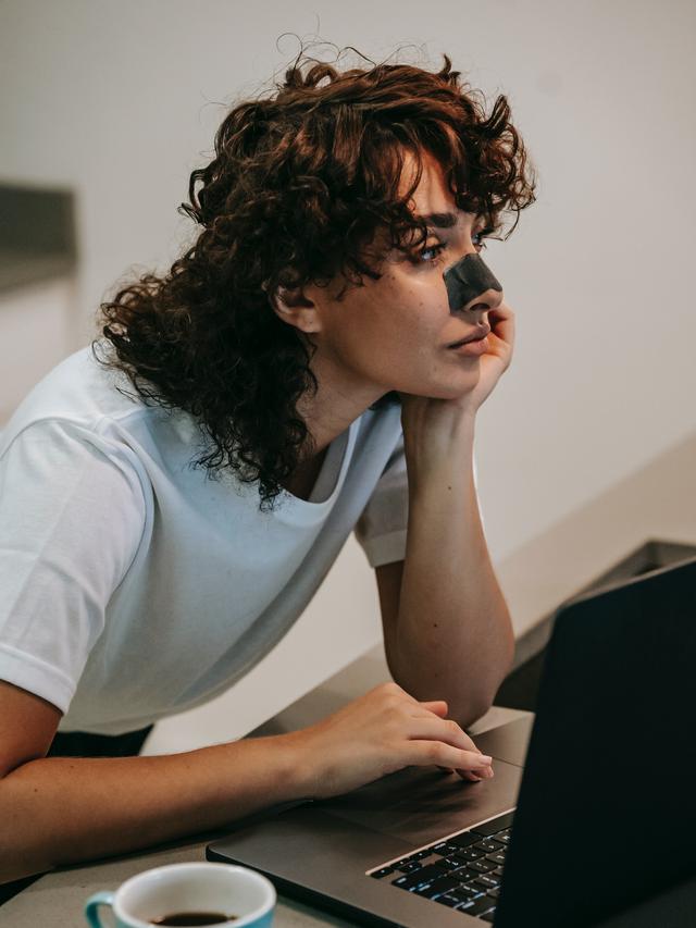 Ilustrasi strip komedo