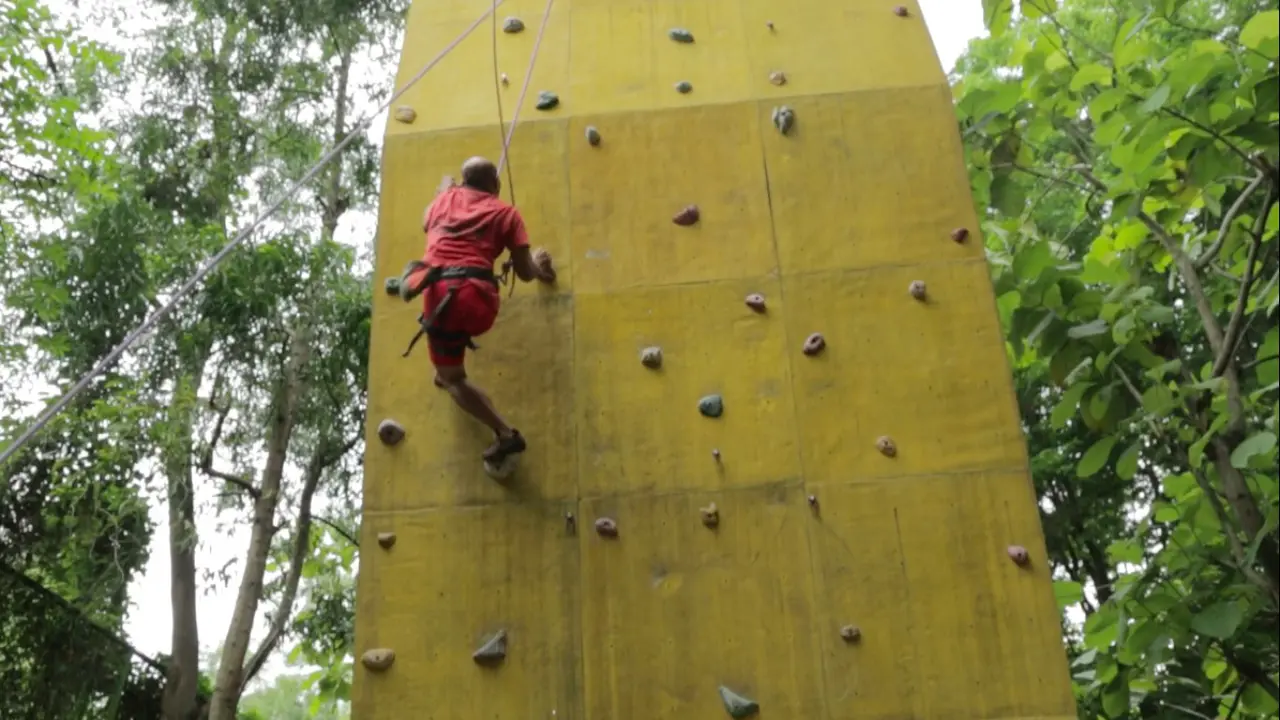 Sabar Gorky Latihan