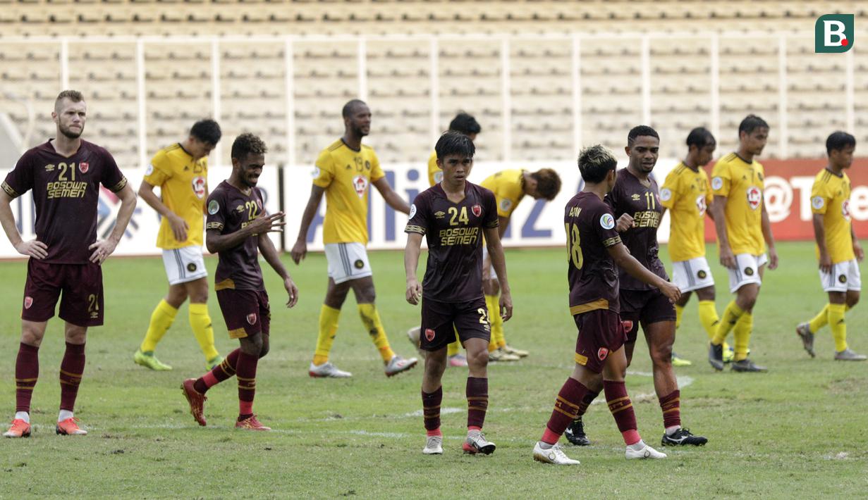 Pemain PSM Makassar tampak kecewa usai ditahan imbang Kaya FC-Iloilo pada laga penyisihan Grup H Piala AFC di Stadion Madya, Jakarta, Selasa (10/3/2020). Kedua tim bermain imbang 1-1. (Bola.com/M Iqbal Ichsan)