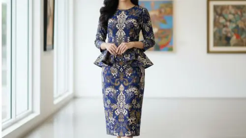model dress batik simple dan elegan Tak Terlalu Formal, 5 Model Dress Batik Ini Bikin Penampilan Tetap Elegan