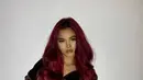 Sejak tinggal di Amerika, penampilan Queen pun banyak berubah. Gak cuma makin menawan, ia juga makin SWAG. (instagram.com/queennara_h)