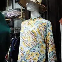 Ilustrasi Kemeja Batik (TRẦN THANH HẢI/unsplash)